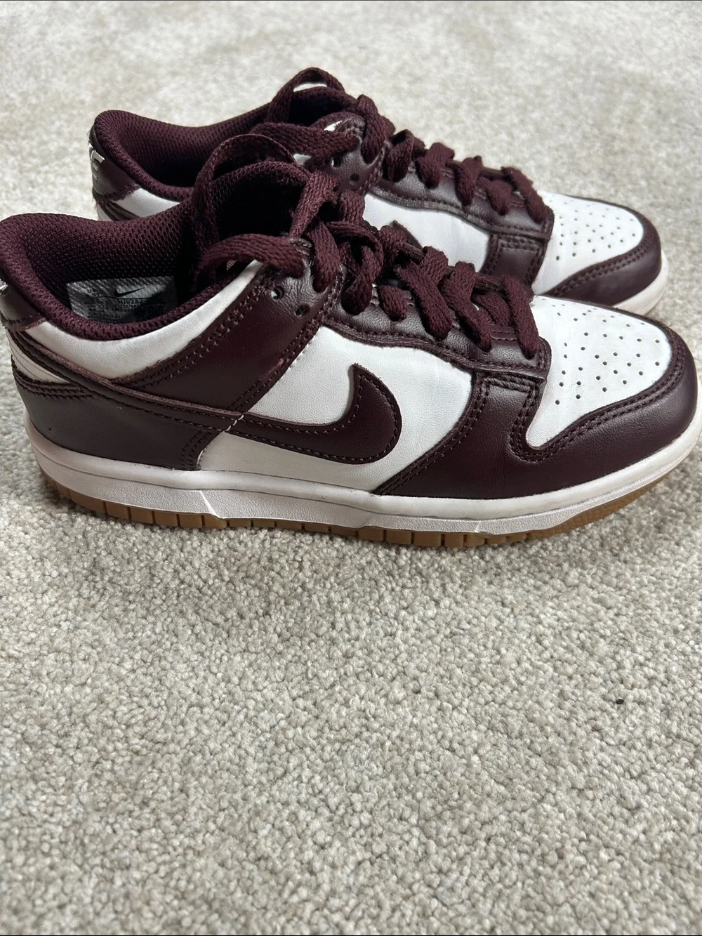 Nike Low Top Sneakers in White & Burgundy